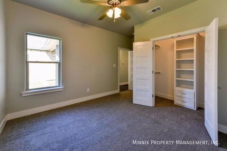 Building Photo - 2103 99th St