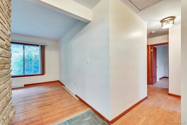 Building Photo - 564 Kirbytown Rd