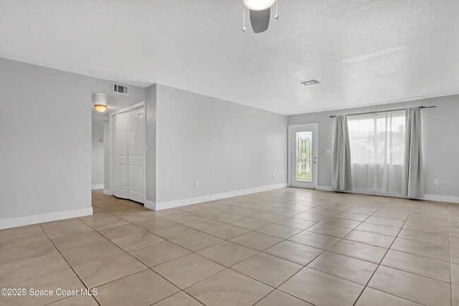 Building Photo - 151 Coconut Dr