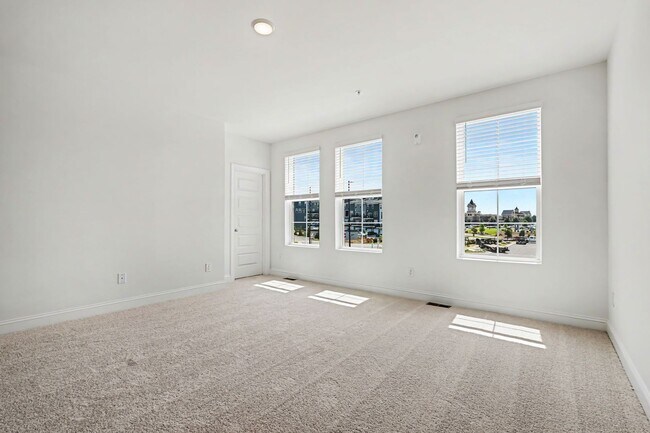 Building Photo - 705 Grove Edge Ln