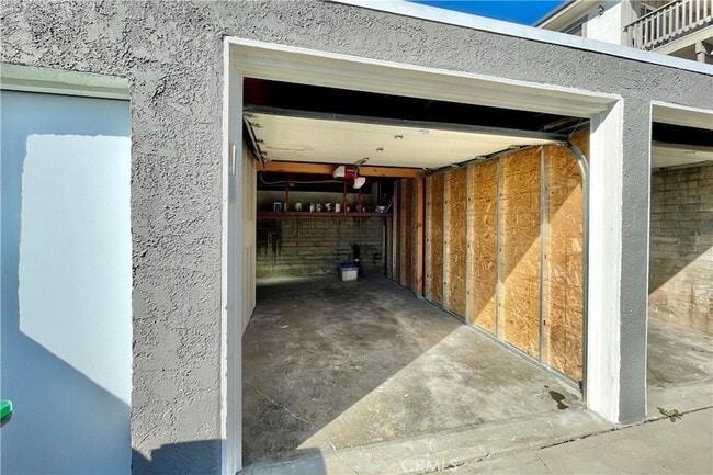 Building Photo - 256 1/2 Avenida Madrid Unit B