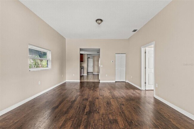 Building Photo - 2501 W Gray St