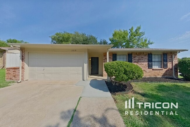 Building Photo - 1818 Pilot Way