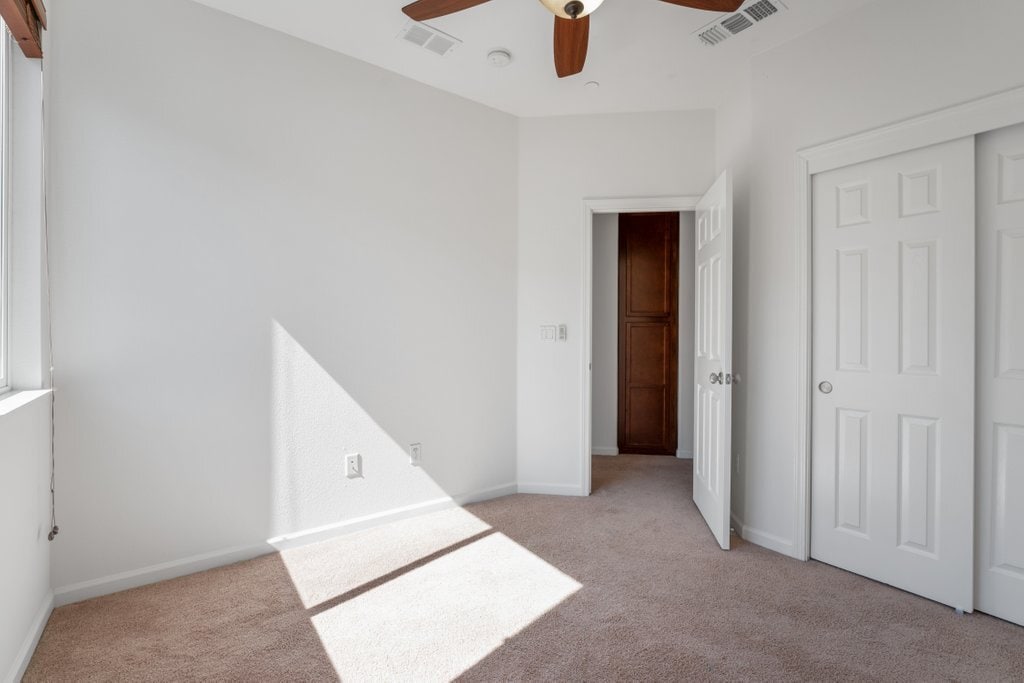 Building Photo - 106 Newbury St