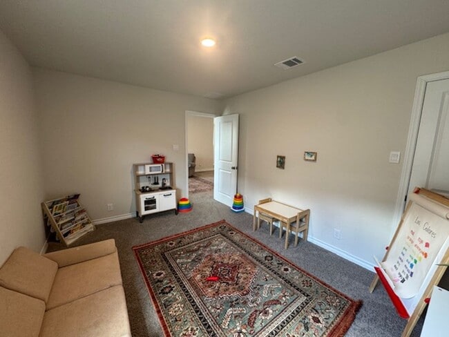 Building Photo - Spacious and Stylish, with over 2,500 sq ft Two-Story Home