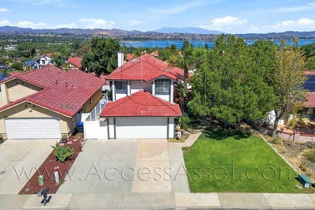 Building Photo - 15630 Half Moon Dr