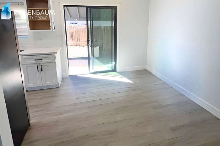 Building Photo - 548 S Udall