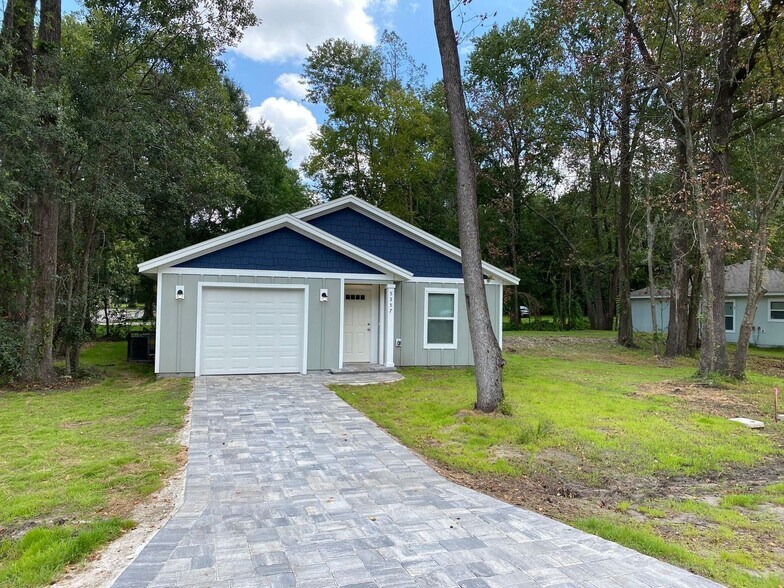 Building Photo - 5357 Oak Trail Ln