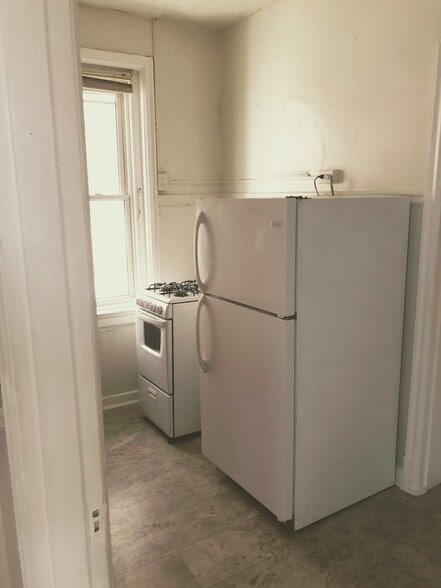Kitchen - 203 N Plum St