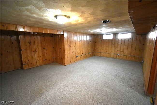 Building Photo - 2761 Forestview Ave