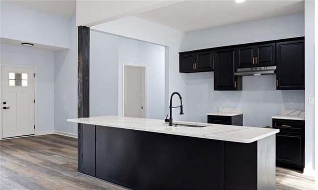 Building Photo - 7089 Wade Rd