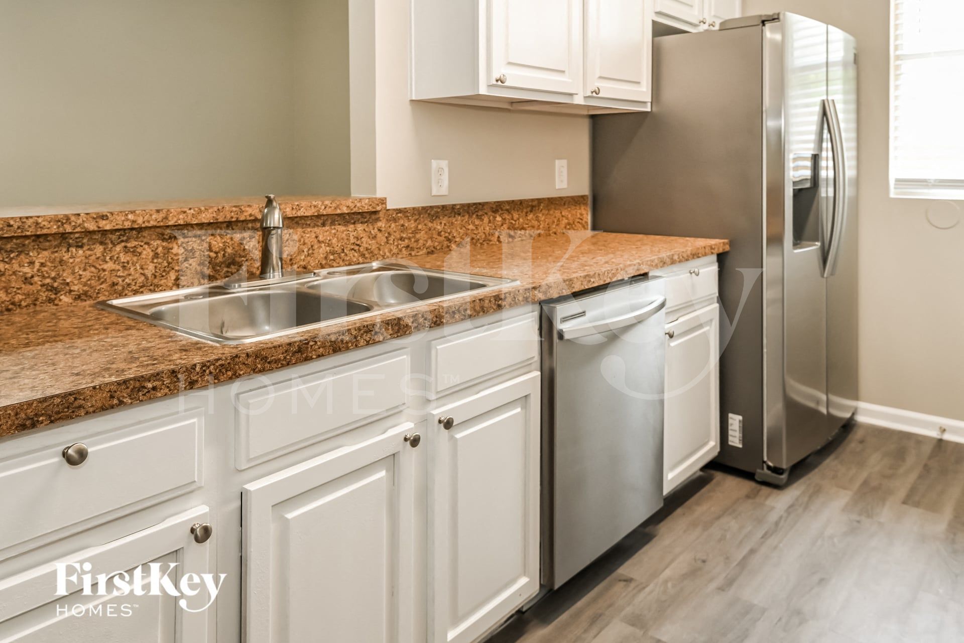 Building Photo - 8536 Dandy Ave