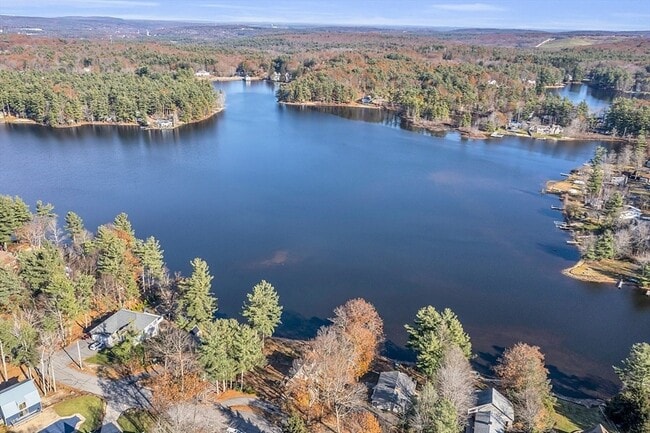 Building Photo - 23 Laurie Ln