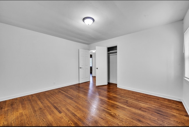 Building Photo - 1725 Mims St SW