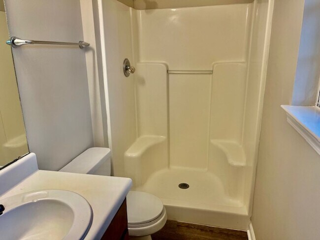 Building Photo - Stonecreek Drive #18 &amp; 20