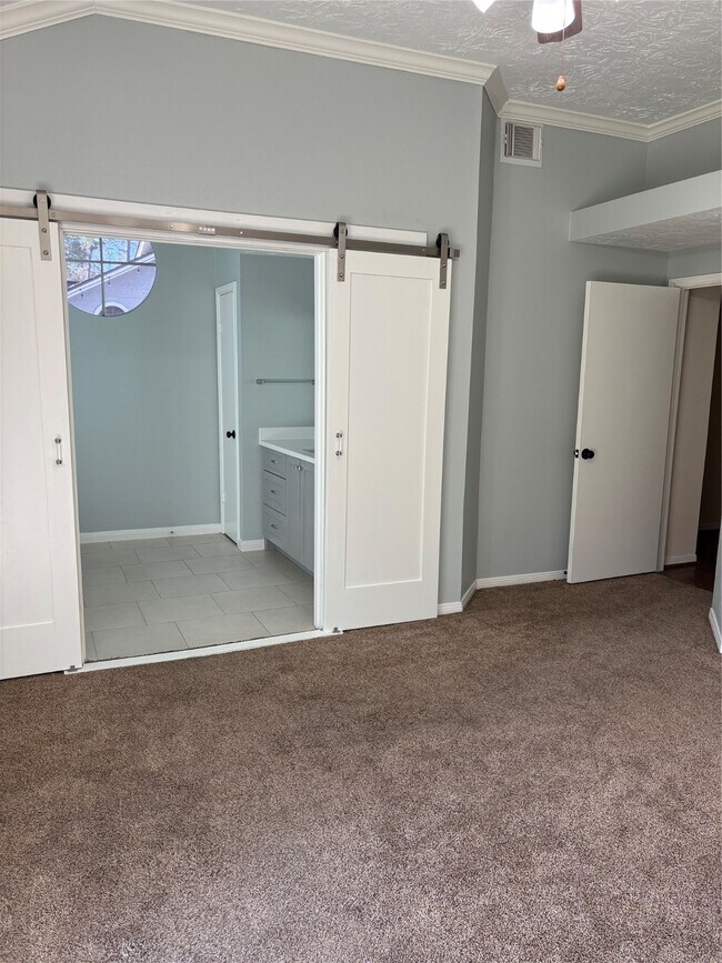 Building Photo - 4026 Meadowgold Ln