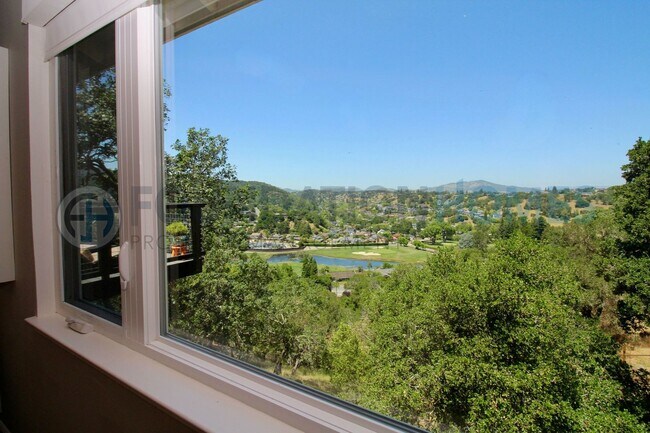 Building Photo - Fully Furnished 5BD/2.5BA Hillside View Home-FOUNDATION