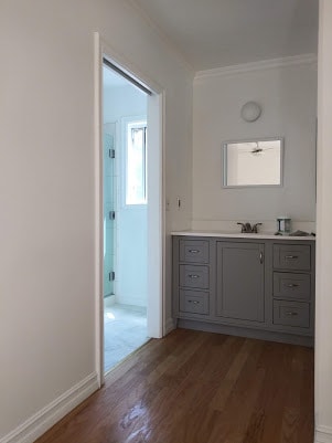 Building Photo - 6943 Balcom Ave