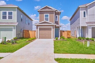 Building Photo - 18526 Tre Croci Dr