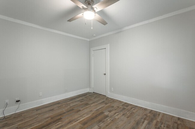 Building Photo - 1420 Hixson Pike