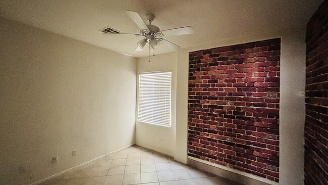 Building Photo - 2316 Tedesca Dr