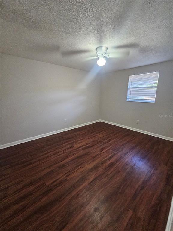 Building Photo - 5309 Oakwood Ct