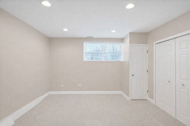 Building Photo - 426 Kingfisher Rd