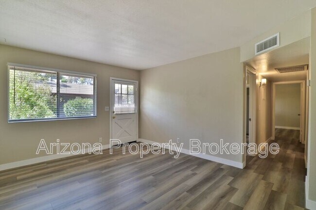 Building Photo - 2323 S College Ave