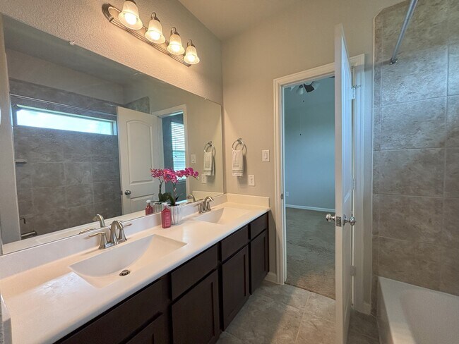 Building Photo - 9611 Knights Station Dr