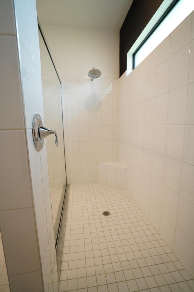 Building Photo - 15750 Longboat Key Dr
