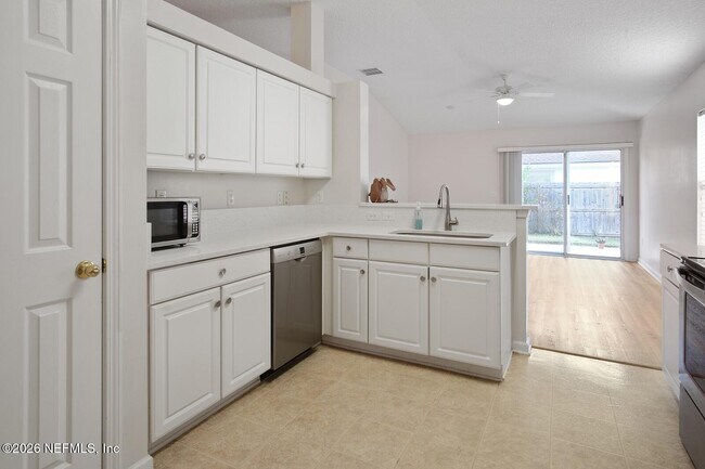 Building Photo - 1200 Woodchurch Ln