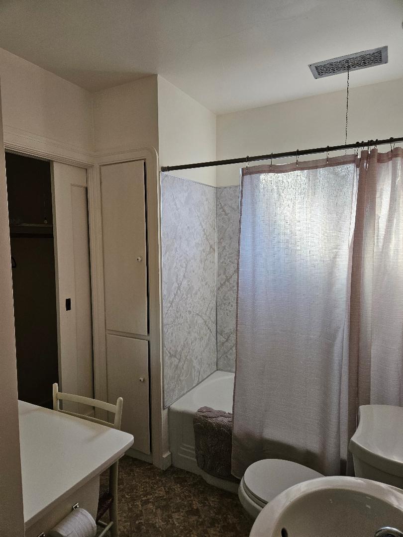 Building Photo - 1443 Brown St