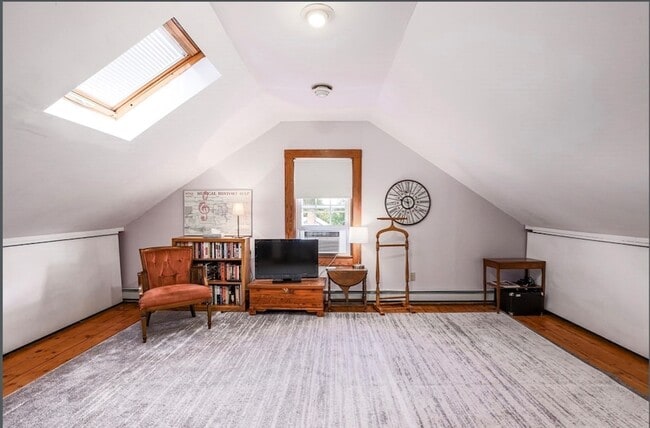 Building Photo - 269 Waltham St