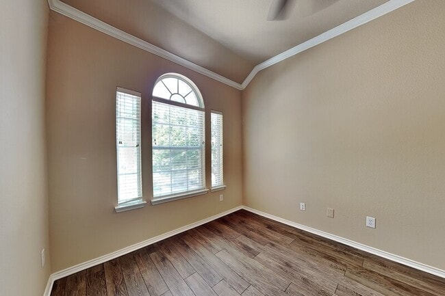 Building Photo - 2988 Sicily Way