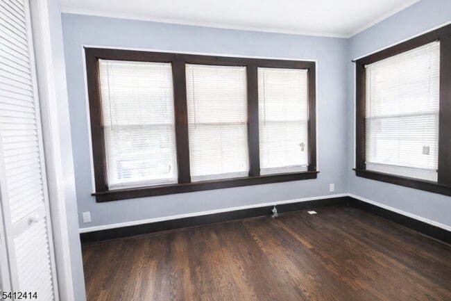 Building Photo - 19 Mt Pleasant Ave