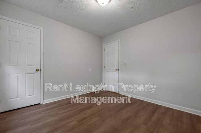 Building Photo - 660 Morgan Hills Dr