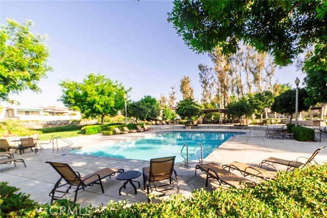 Building Photo - 7 Camellia