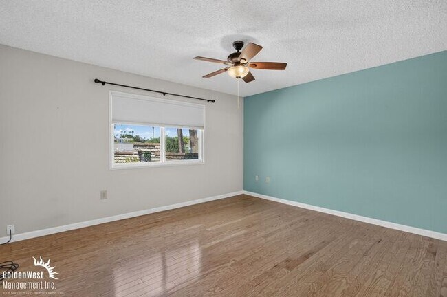 Building Photo - Spacious 2Bdm 2Ba Sun City Home with Vaulted Ceilings, Private Covered Patio & Garage! 55+ Community