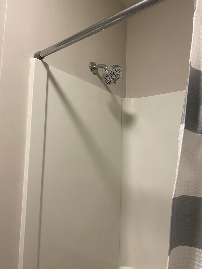 Building Photo - 500 S Center St