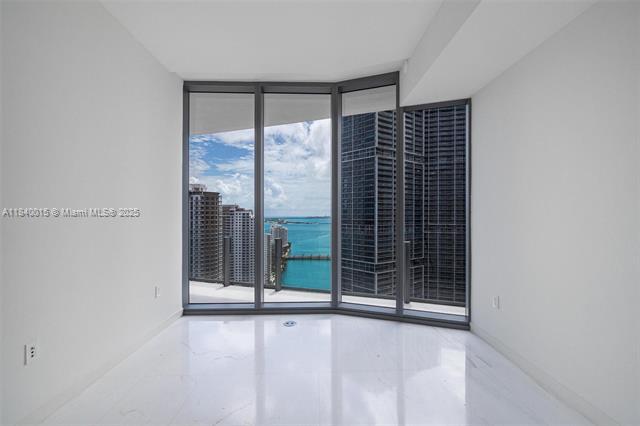 Building Photo - 300 Biscayne Boulevard Way