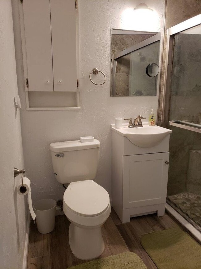 Building Photo - 2BR/2BA Venice Island Duplex Available April 2026