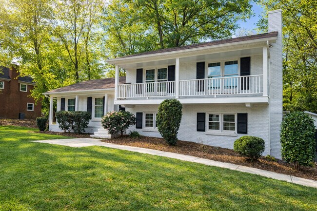 Building Photo - 7601 Bedfordshire Dr