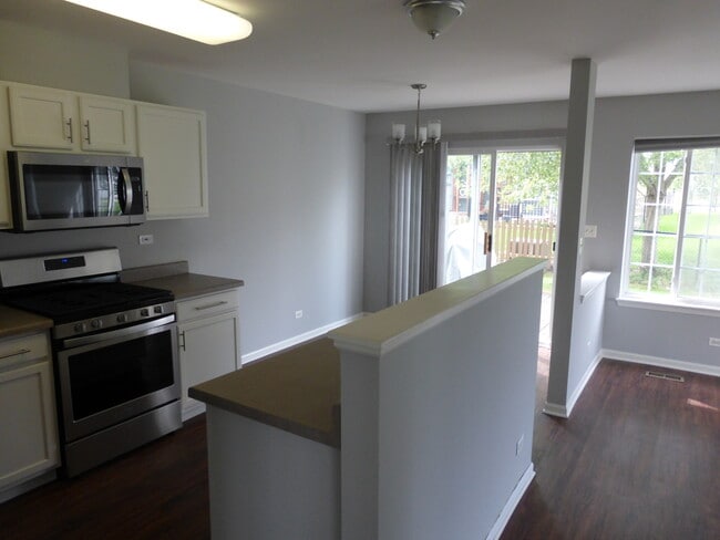 Building Photo - 4676 Magnolia Ln