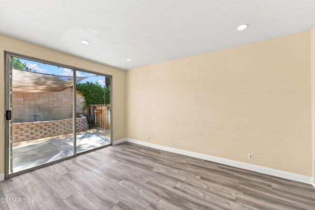 Building Photo - 556 Myrtle Ct