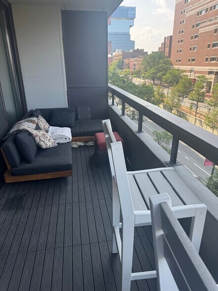 Building Photo - 560 Commonwealth Ave