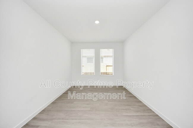 Building Photo - 3029 Avenida Sonoma Dr