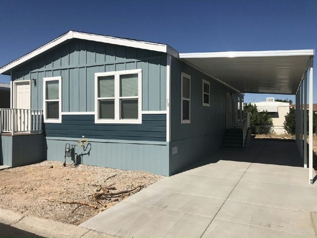 Building Photo - 1601 S Sandhill Rd