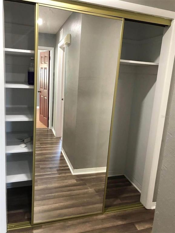 Building Photo - 4940 Shell Stream Blvd