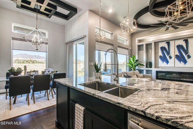 Building Photo - 6716 Rio Haciendas