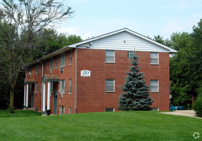 Building Photo - Arrowhead Apartments